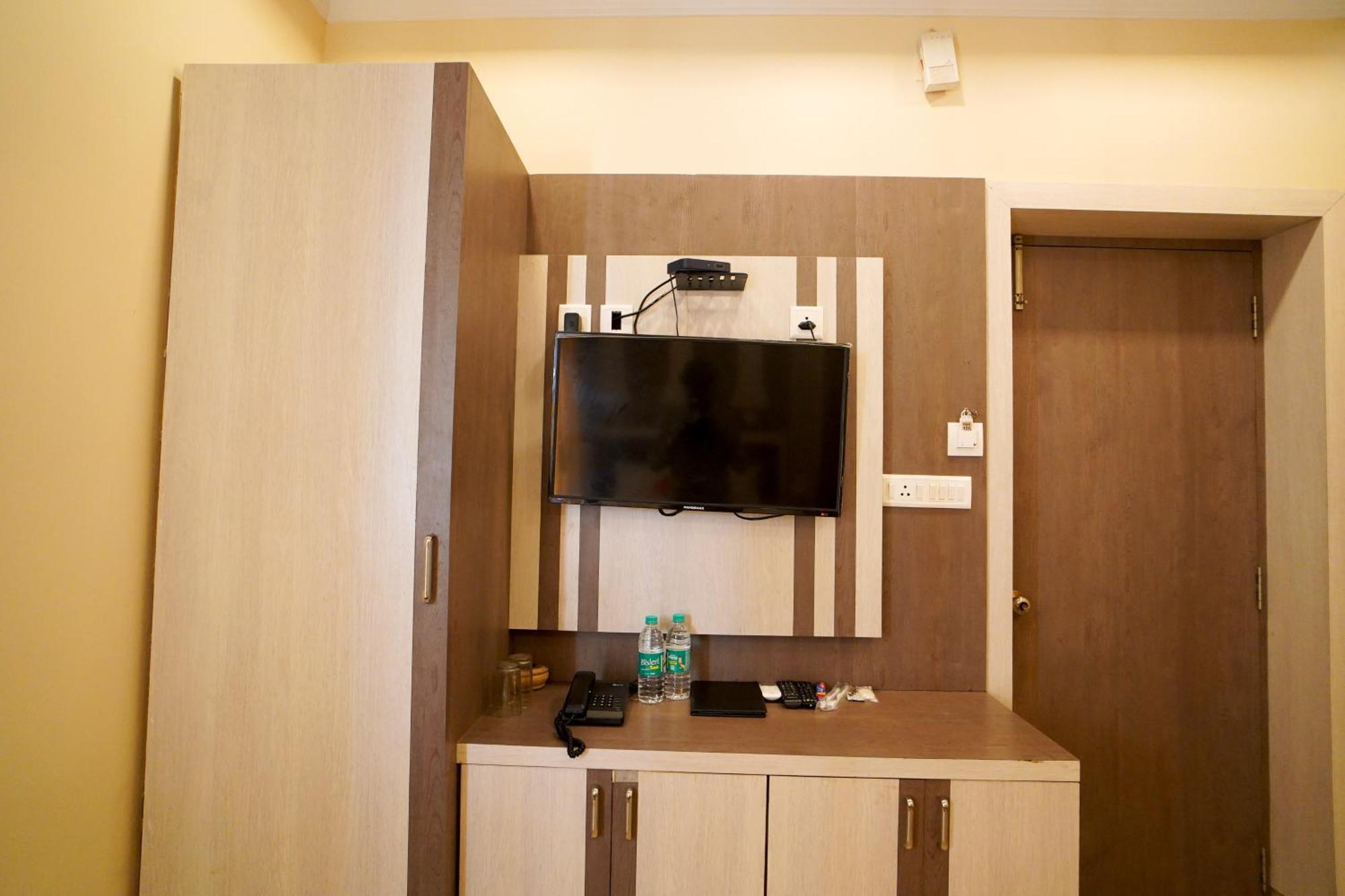 Royal Sea View !! Beach Front With Free Wifi !! Digha  Exterior photo
