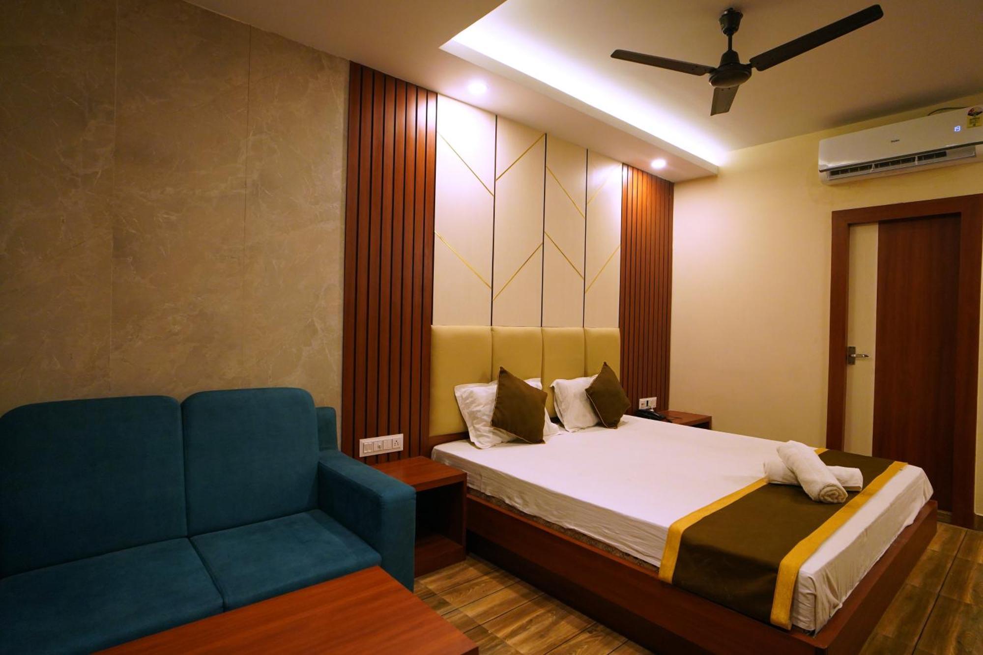 Royal Sea View !! Beach Front With Free Wifi !! Digha  Exterior photo
